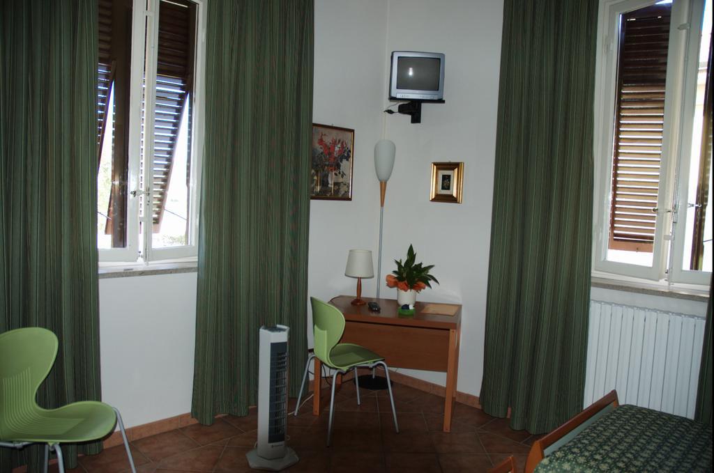 Affittacamere Villa Delia Lucca Oda fotoğraf