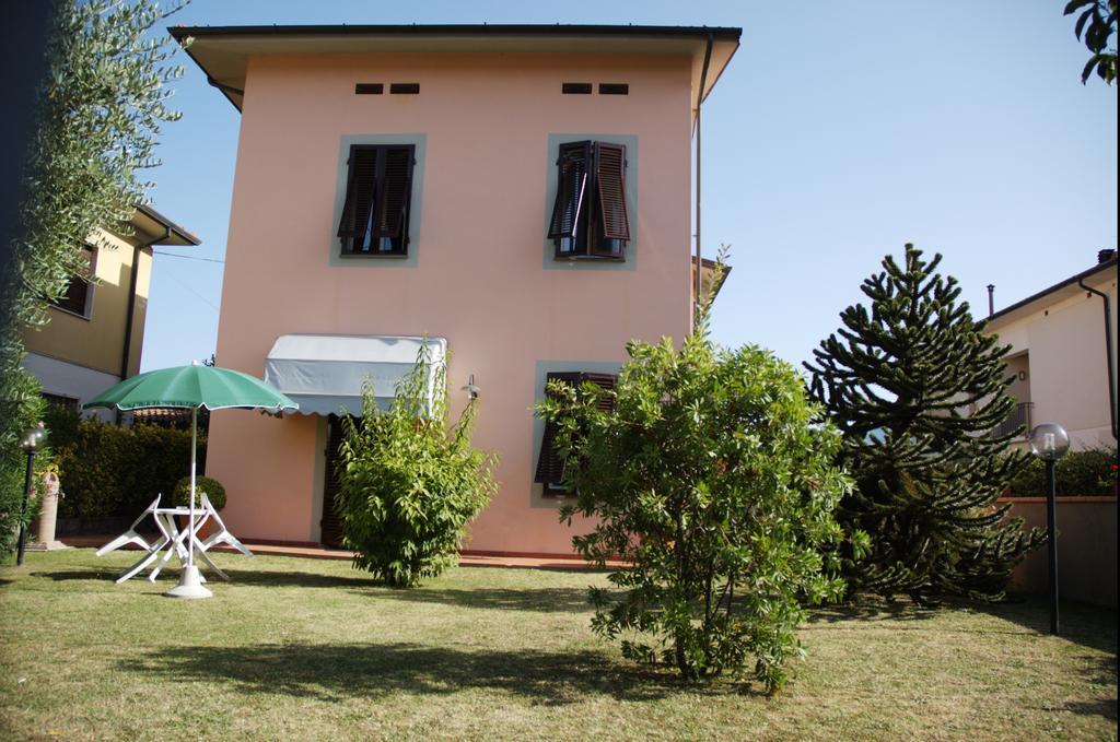 Affittacamere Villa Delia Lucca Dış mekan fotoğraf