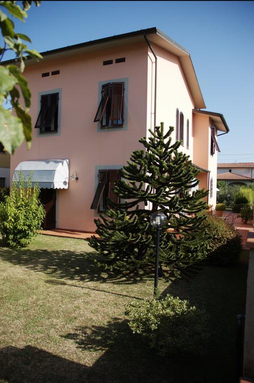 Affittacamere Villa Delia Lucca Dış mekan fotoğraf