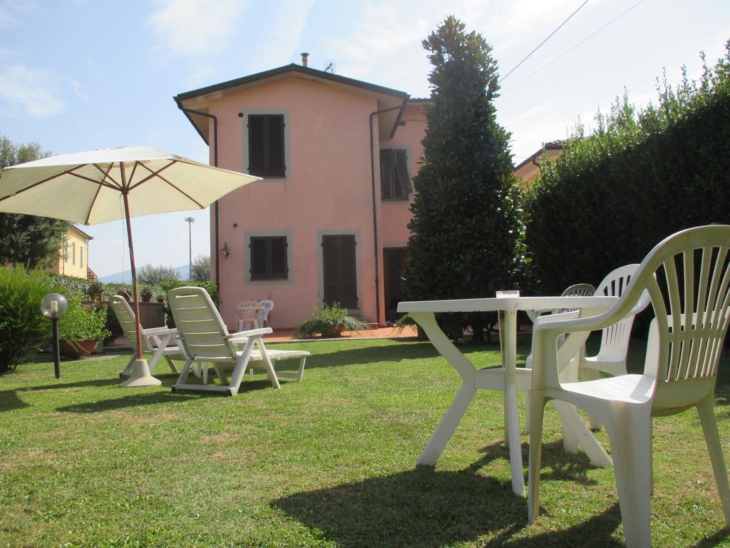Affittacamere Villa Delia Lucca Dış mekan fotoğraf